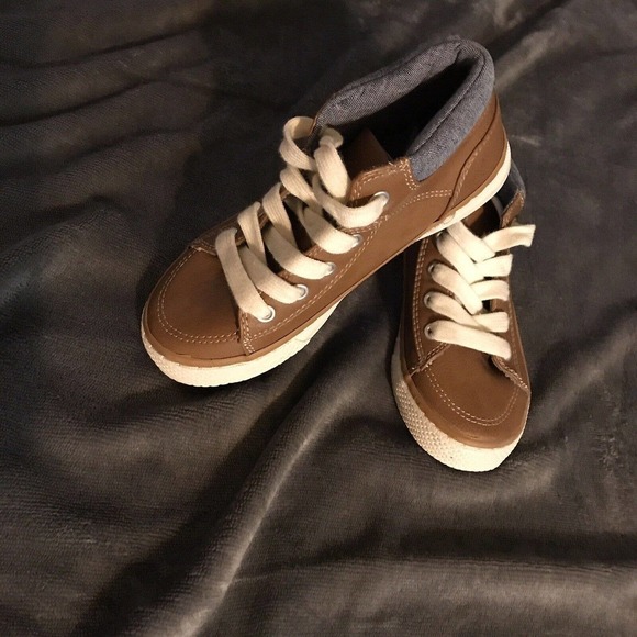 Children's Place Toddlers Shoes Sz11 Laces Pre-Owned - Picture 1 of 5